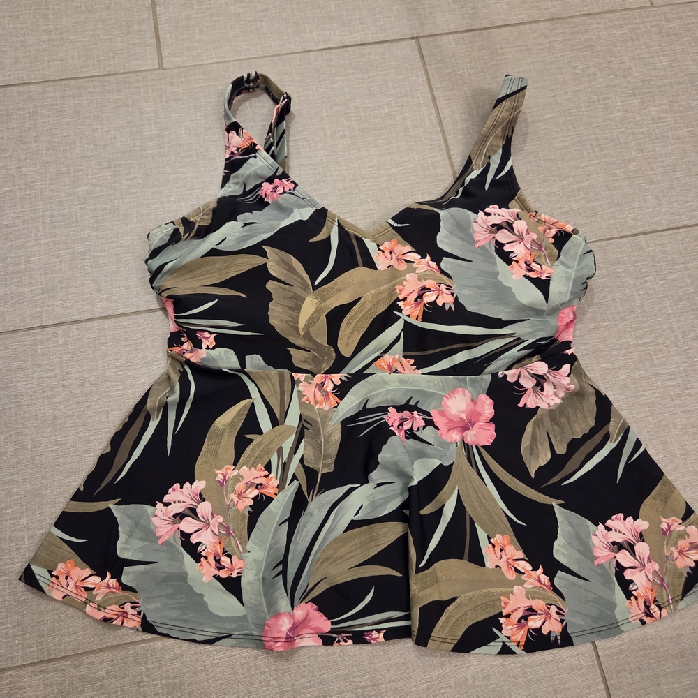 Kona Sol Black Floral Swim Blouse